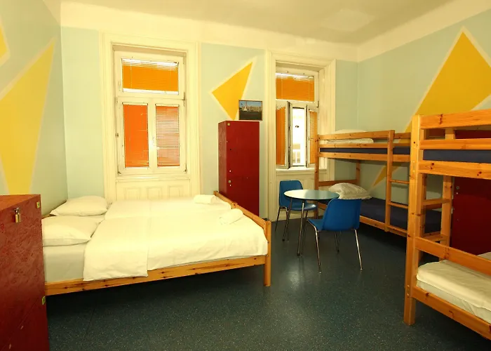 Westend Albergue *